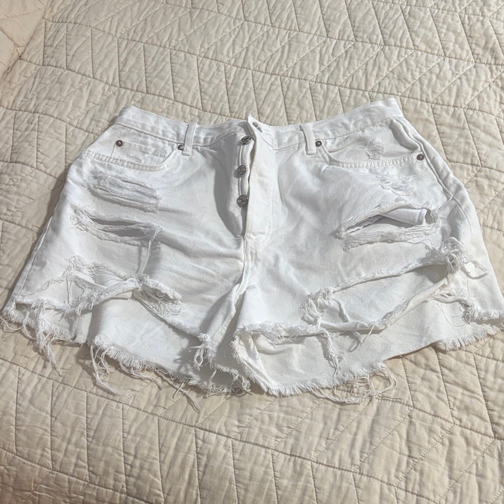 We The Free White Distressed Jean Shorts NWOT Size 32